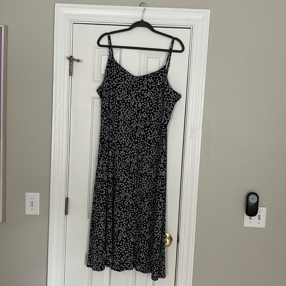 Loft Navy and white floral midi dress